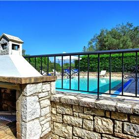 3 bedroom villa with pool in Kassiopi, Corfu, sleeps 6